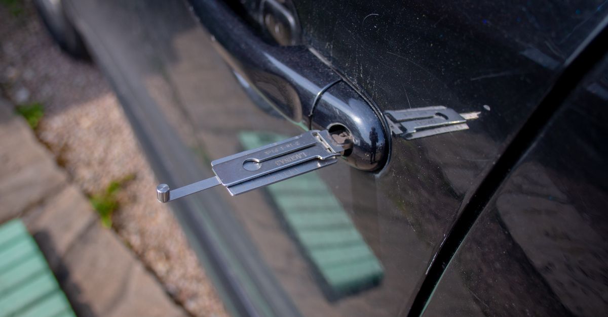 Chevrolet car key fob — Encino locksmith Corp