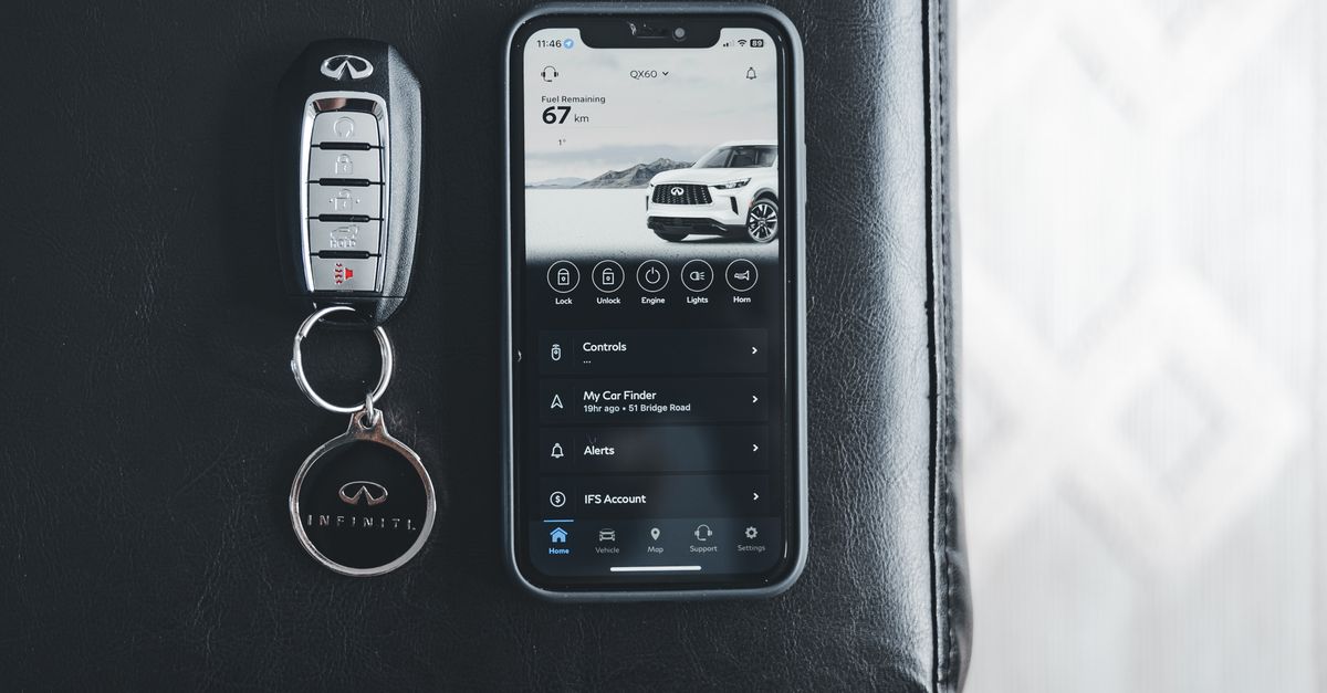Nissan car key fob — Encino locksmith Corp
