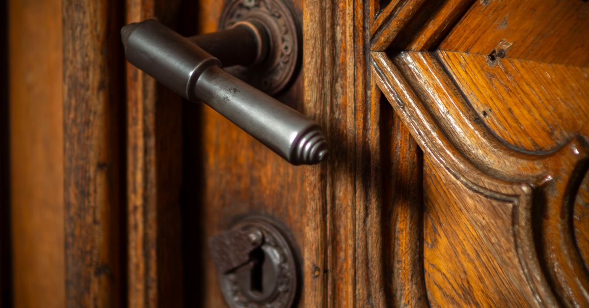 Home Lockout Service — Encino locksmith Corp