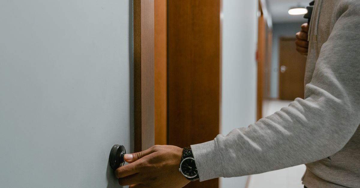 home security lock door — Encino locksmith Corp